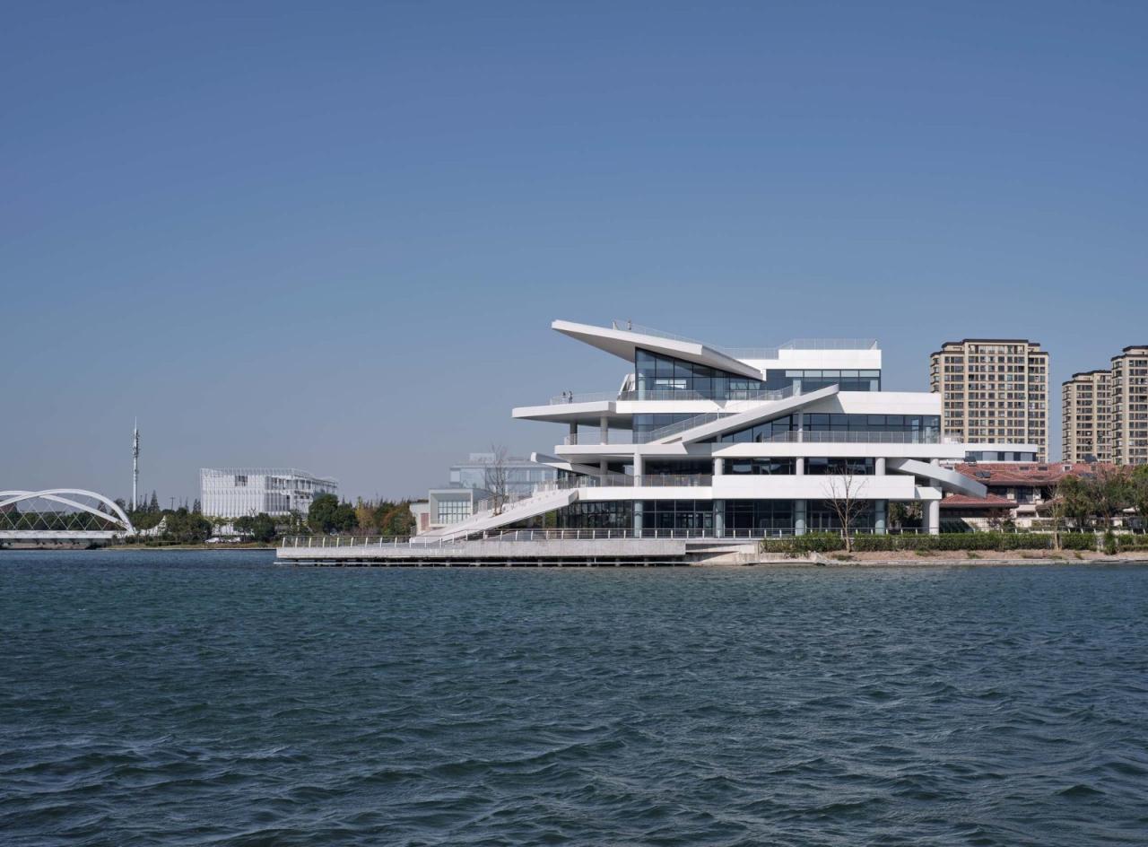 BIM建筑|漫游白色切片，上海之鱼 / 同济原作设计工作室