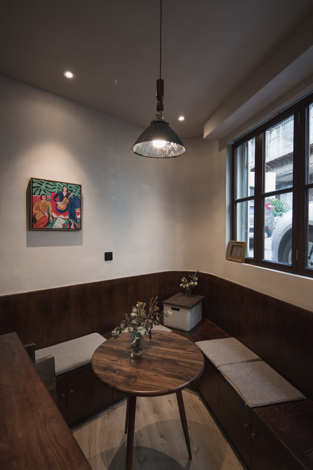 BIM建筑|为城市角落留一盏灯 闲来咖啡 / 素造建筑