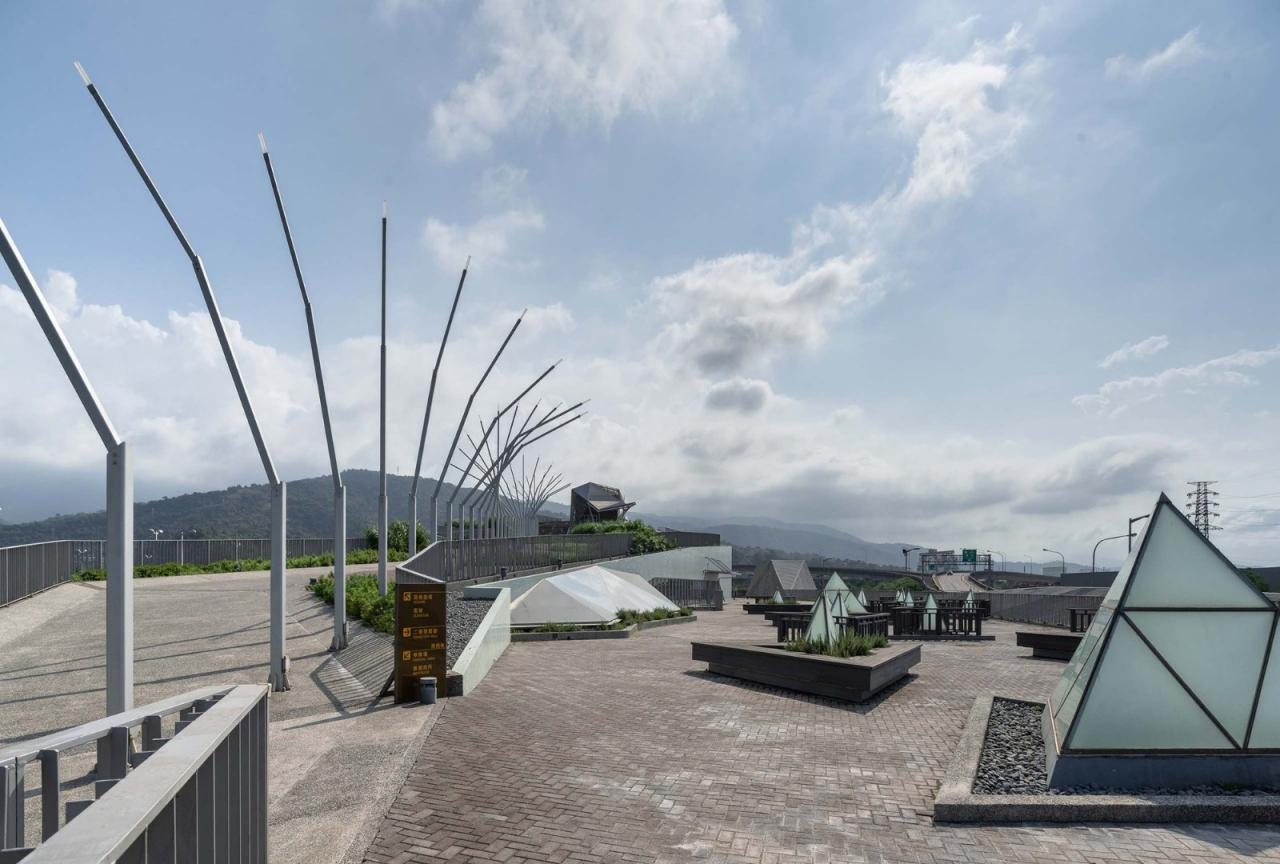 BIM建筑|苏澳高速公路休息区及服务区 / 翁祖模建筑师事务所