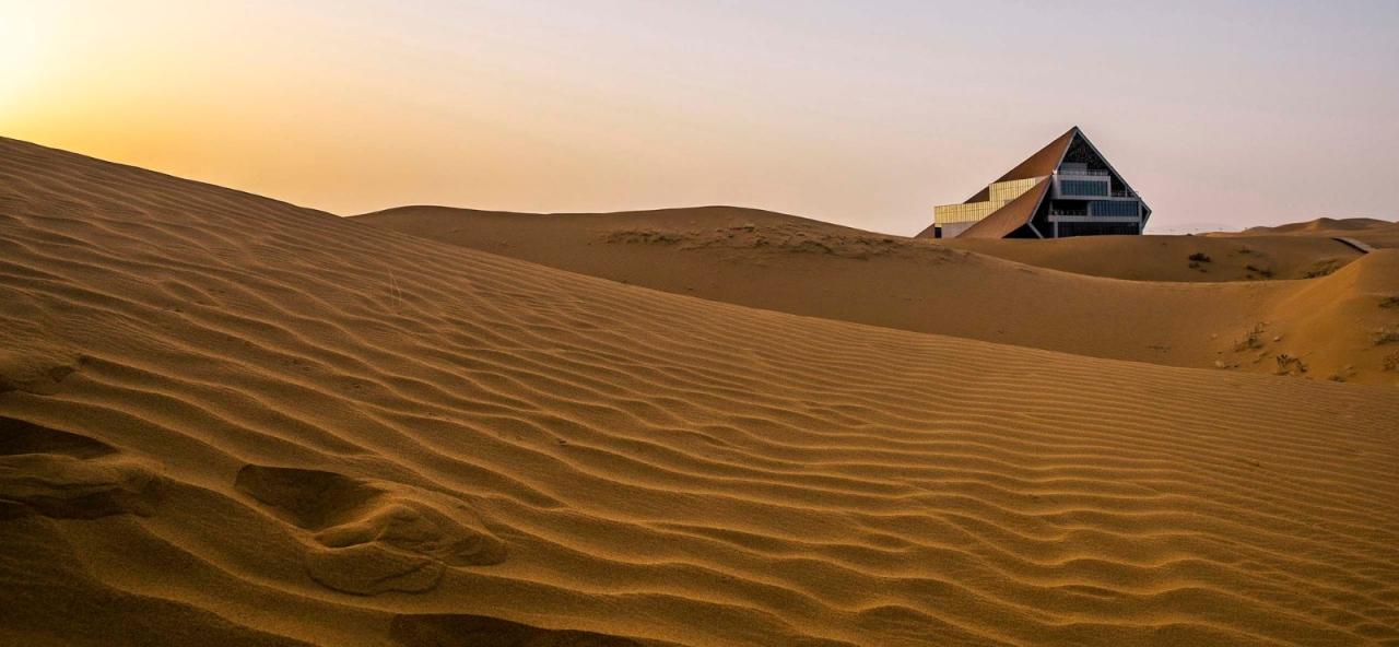 BIM建筑|大漠星河营地接待中心 / 三文建筑