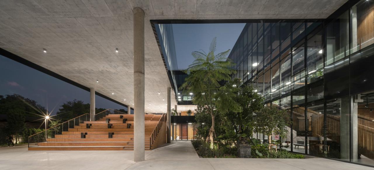 BIM建筑|Choice 公司总部 / Plan Associates