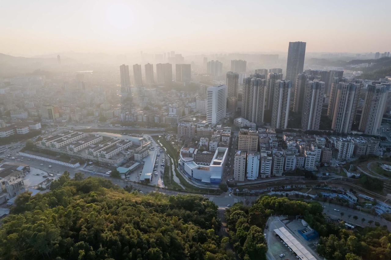 BIM建筑|深圳蓝白艺术院校 / 万社设计