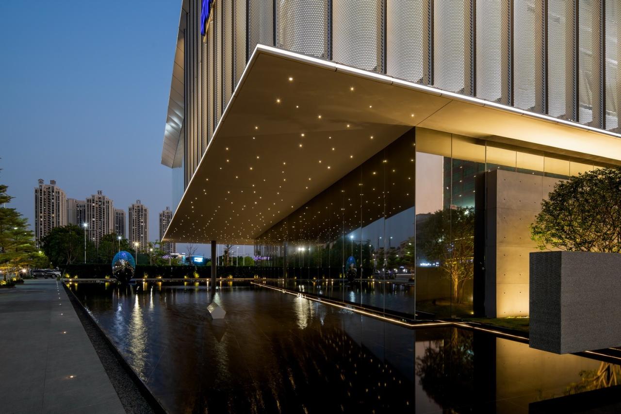 BIM建筑|东莞中科先进产业振兴展示馆 / 柏涛建筑