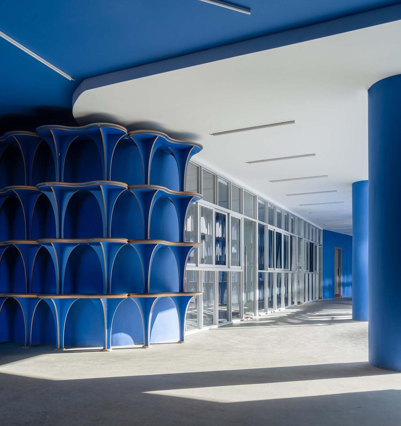 BIM建筑|深圳蓝白艺术院校 / 万社设计