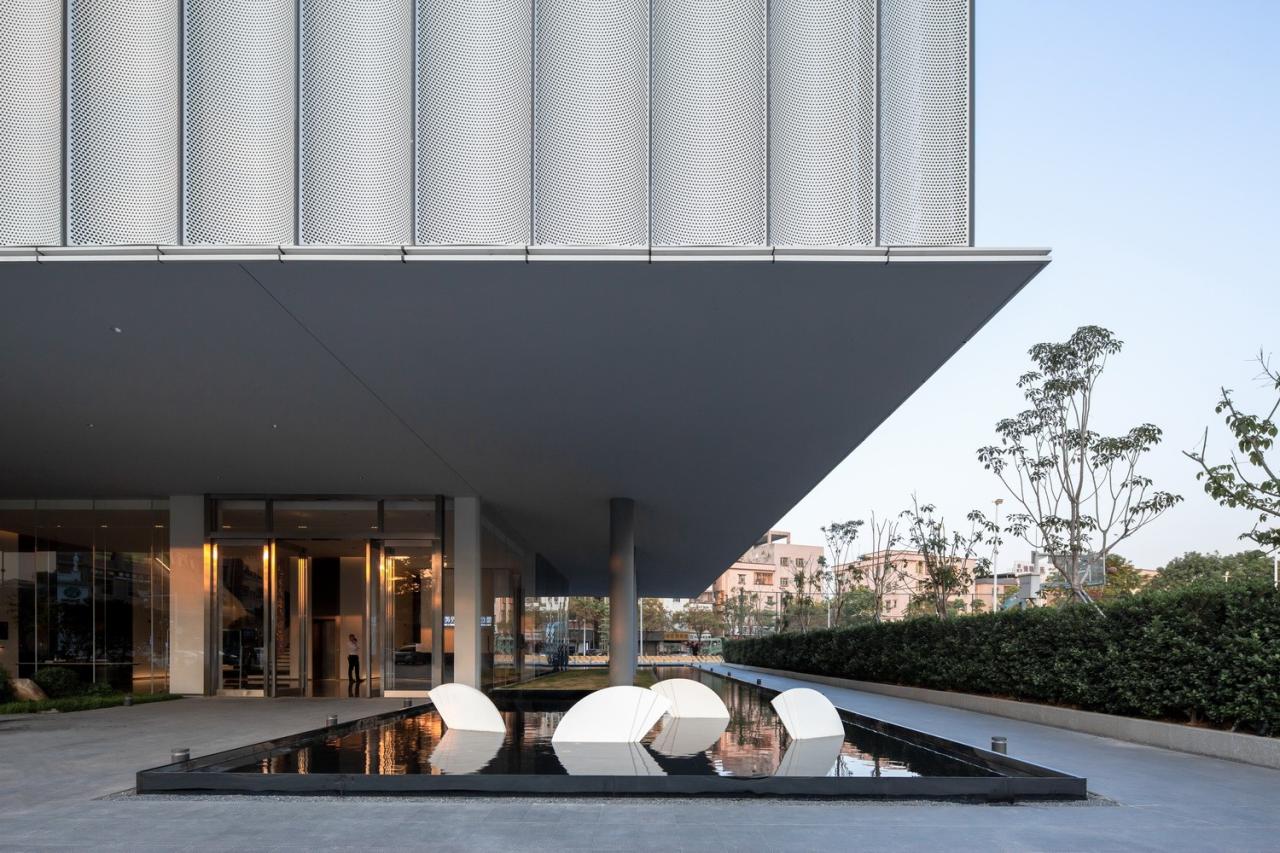 BIM建筑|东莞中科先进产业振兴展示馆 / 柏涛建筑