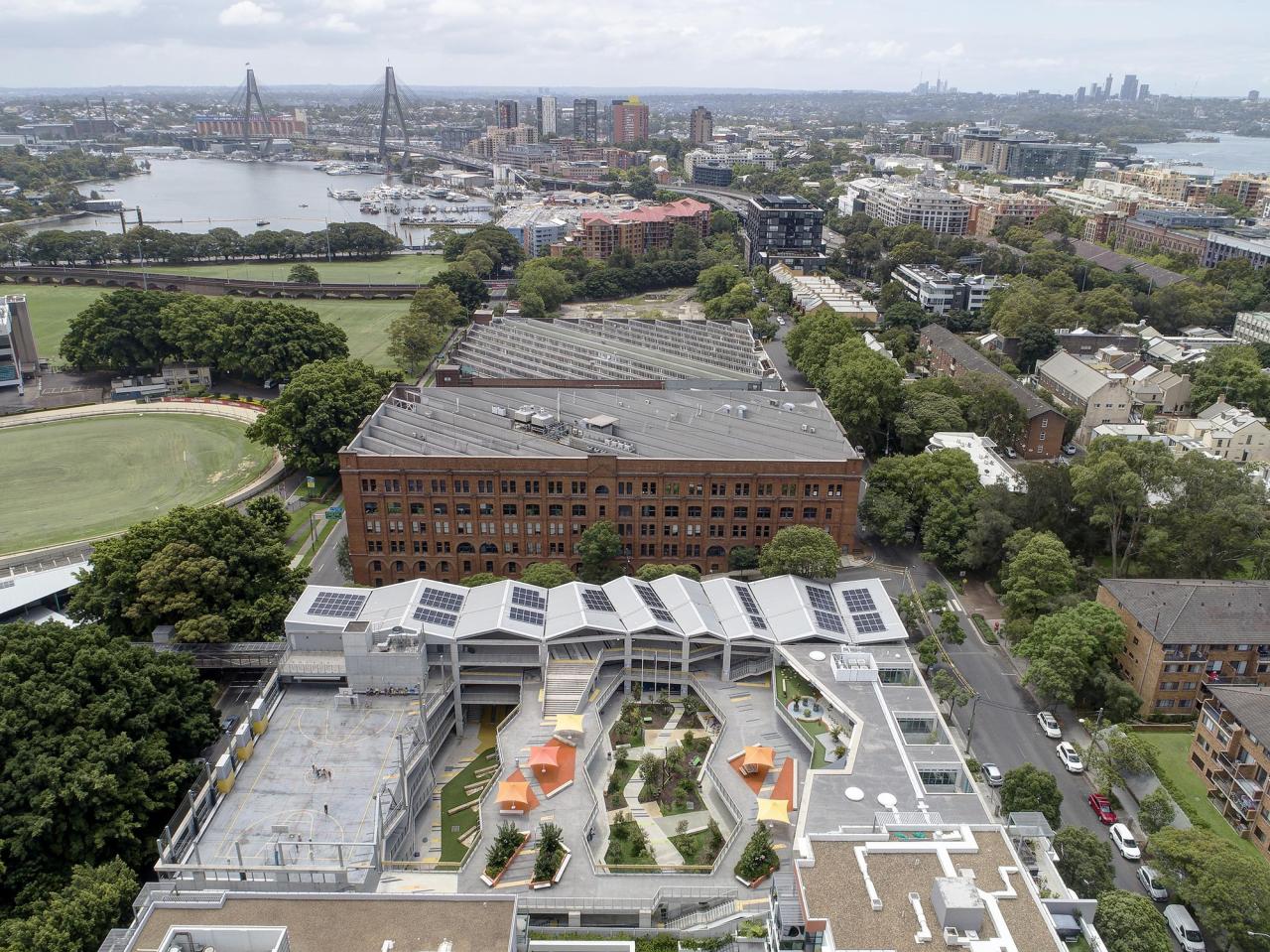 BIM建筑|Ultimo 公立小学/ DesignInc+ Lacoste + Stevenson + bmc2 architectes