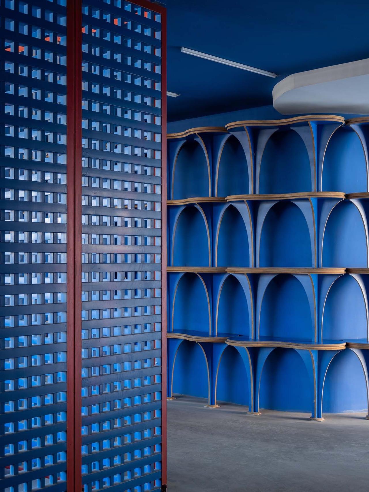 BIM建筑|深圳蓝白艺术院校 / 万社设计