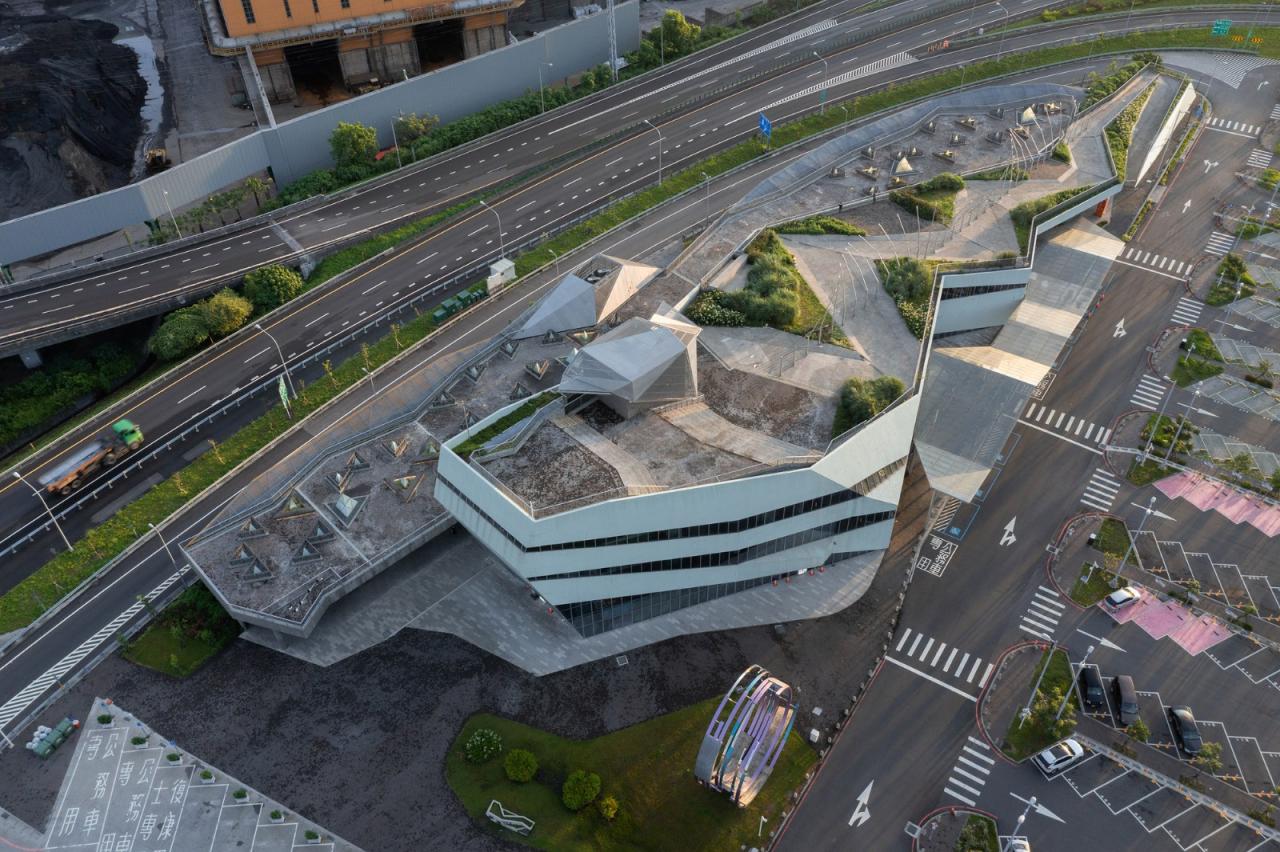 BIM建筑|苏澳高速公路休息区及服务区 / 翁祖模建筑师事务所