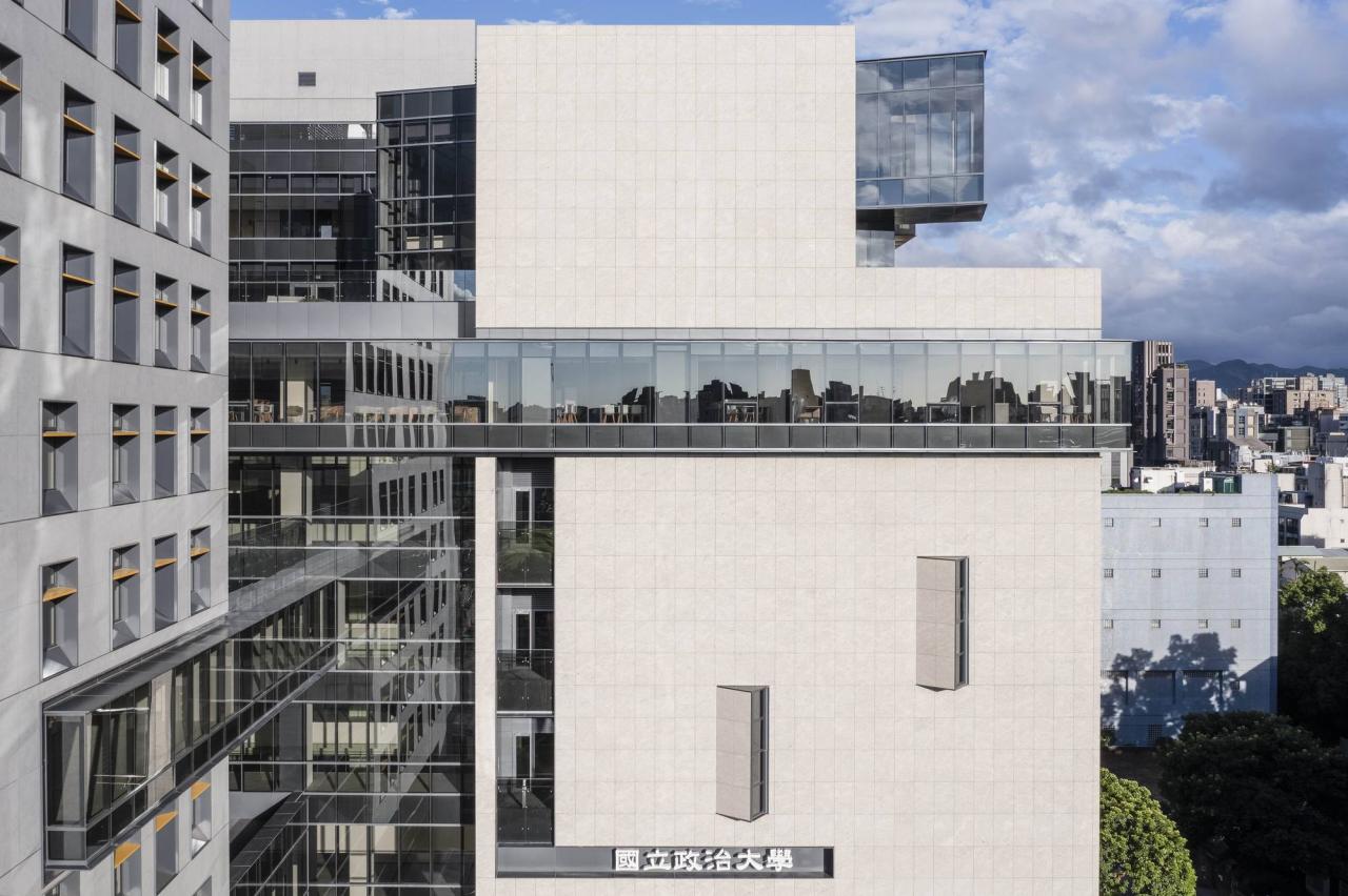 BIM建筑|政治大学公共行政及企业管理教育中心 / 潘冀联合建筑师事务所