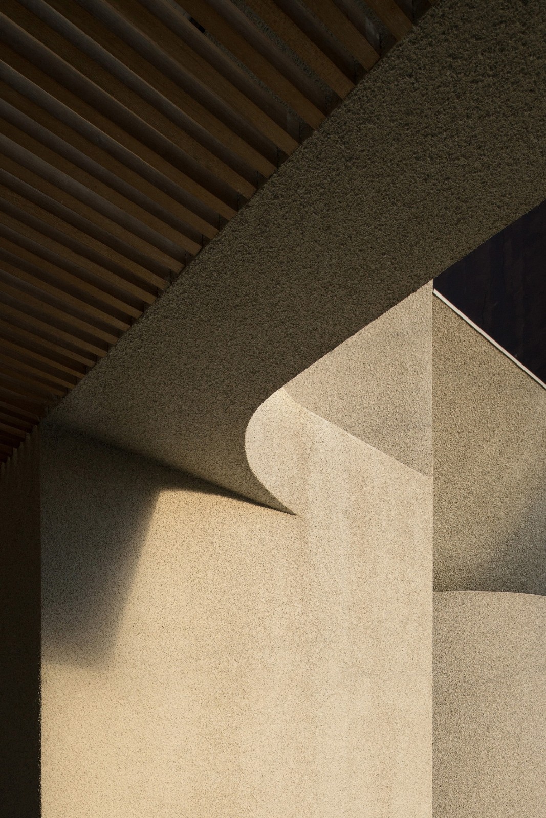 BIM建筑|狭长地形下的独立住宅：YD 住宅 / Isso Architects