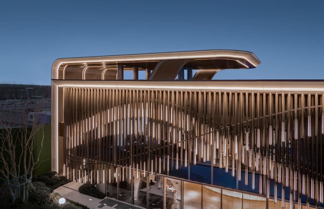 BIM建筑|流动魅力的艺术邂逅 如东金地至尚 ▪ 展示中心 / 成执设计