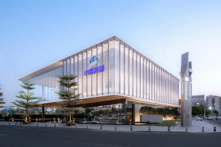 BIM建筑|东莞中科先进产业振兴展示馆 / 柏涛建筑