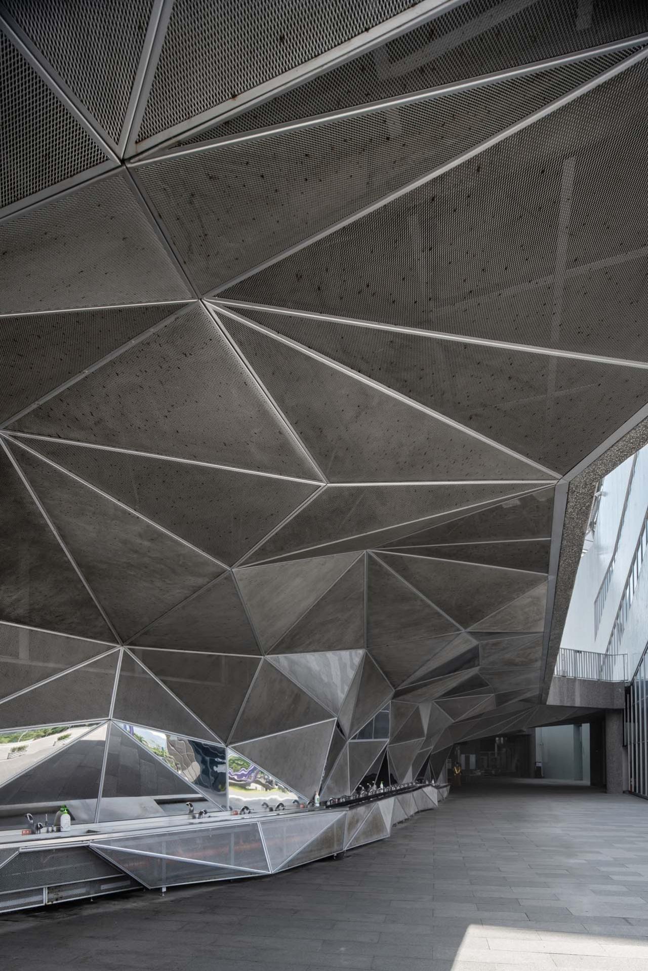 BIM建筑|苏澳高速公路休息区及服务区 / 翁祖模建筑师事务所