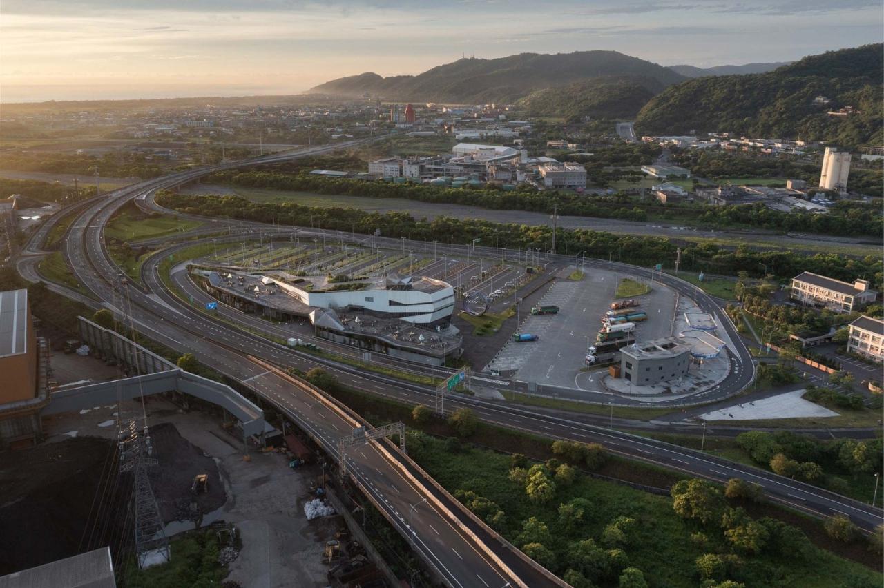 BIM建筑|苏澳高速公路休息区及服务区 / 翁祖模建筑师事务所