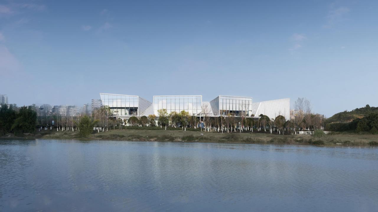 BIM建筑|赣州锦润 ▪ 滨江云宸展示中心 / 成执设计