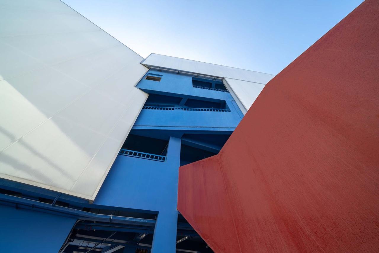 BIM建筑|深圳蓝白艺术院校 / 万社设计