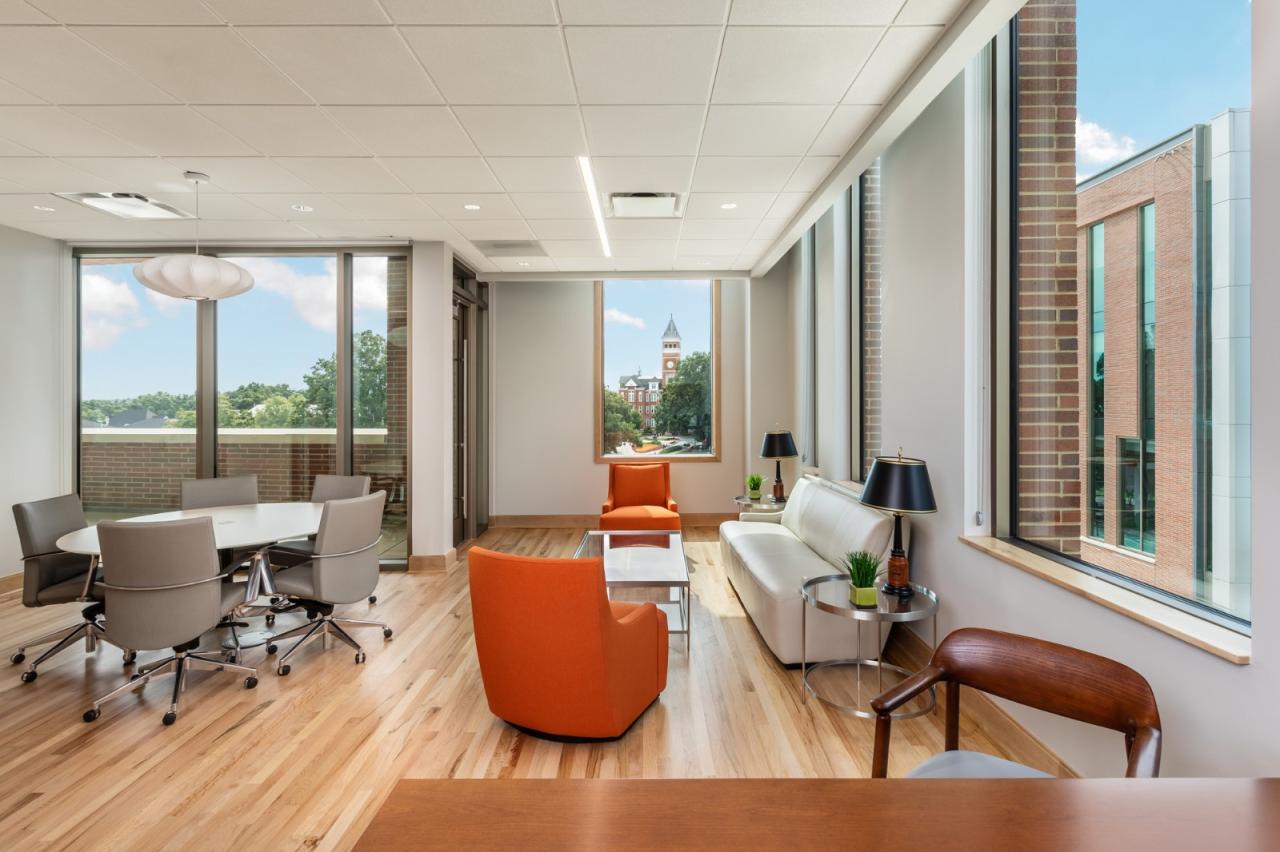 BIM建筑|Wilbur O. & Ann Powers 商学院 / LMN Architects