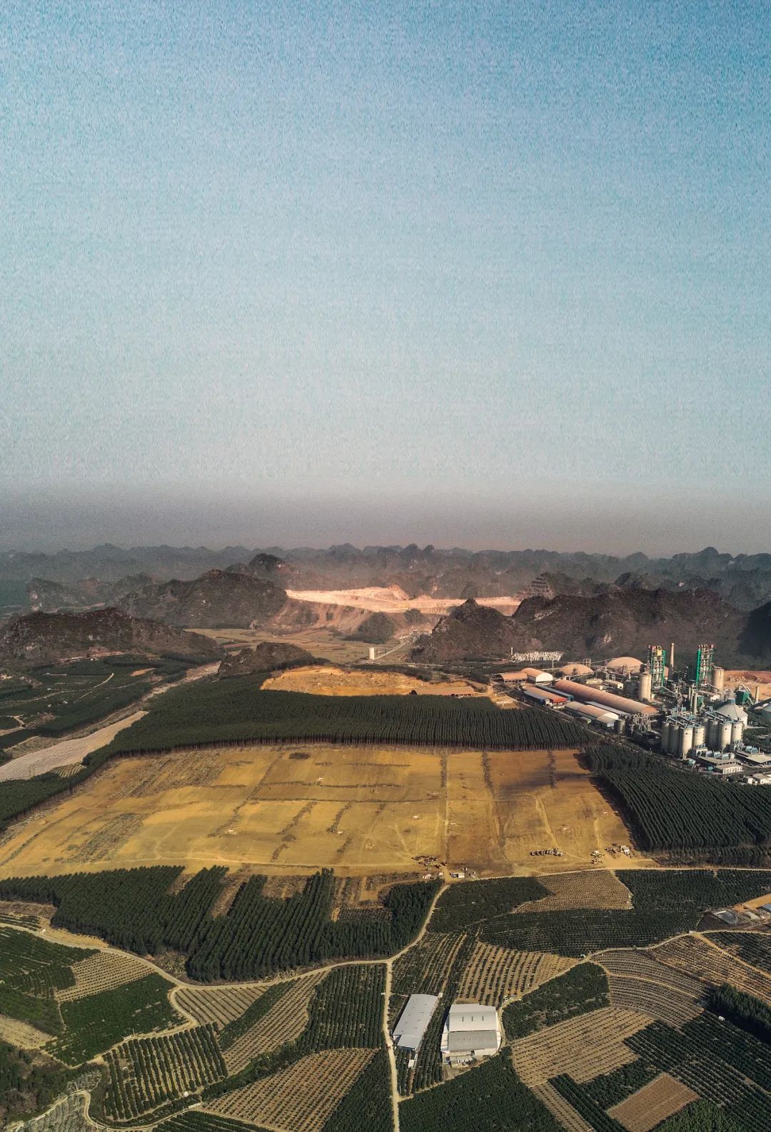 BIM建筑|南宁市双定循环经济产业园生活垃圾焚烧发电厂/ UUA