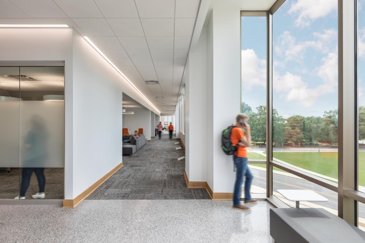 BIM建筑|Wilbur O. & Ann Powers 商学院 / LMN Architects