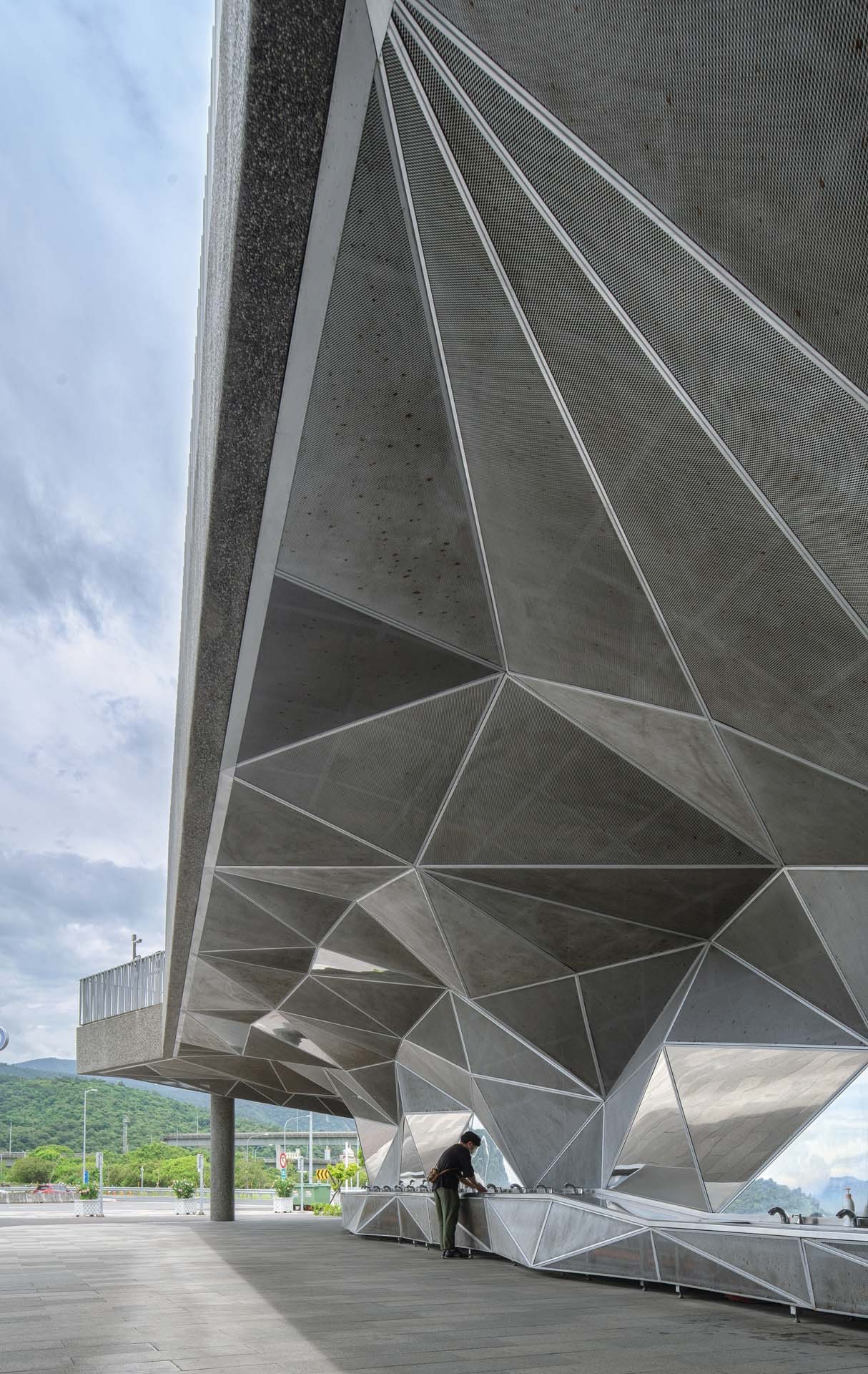 BIM建筑|苏澳高速公路休息区及服务区 / 翁祖模建筑师事务所