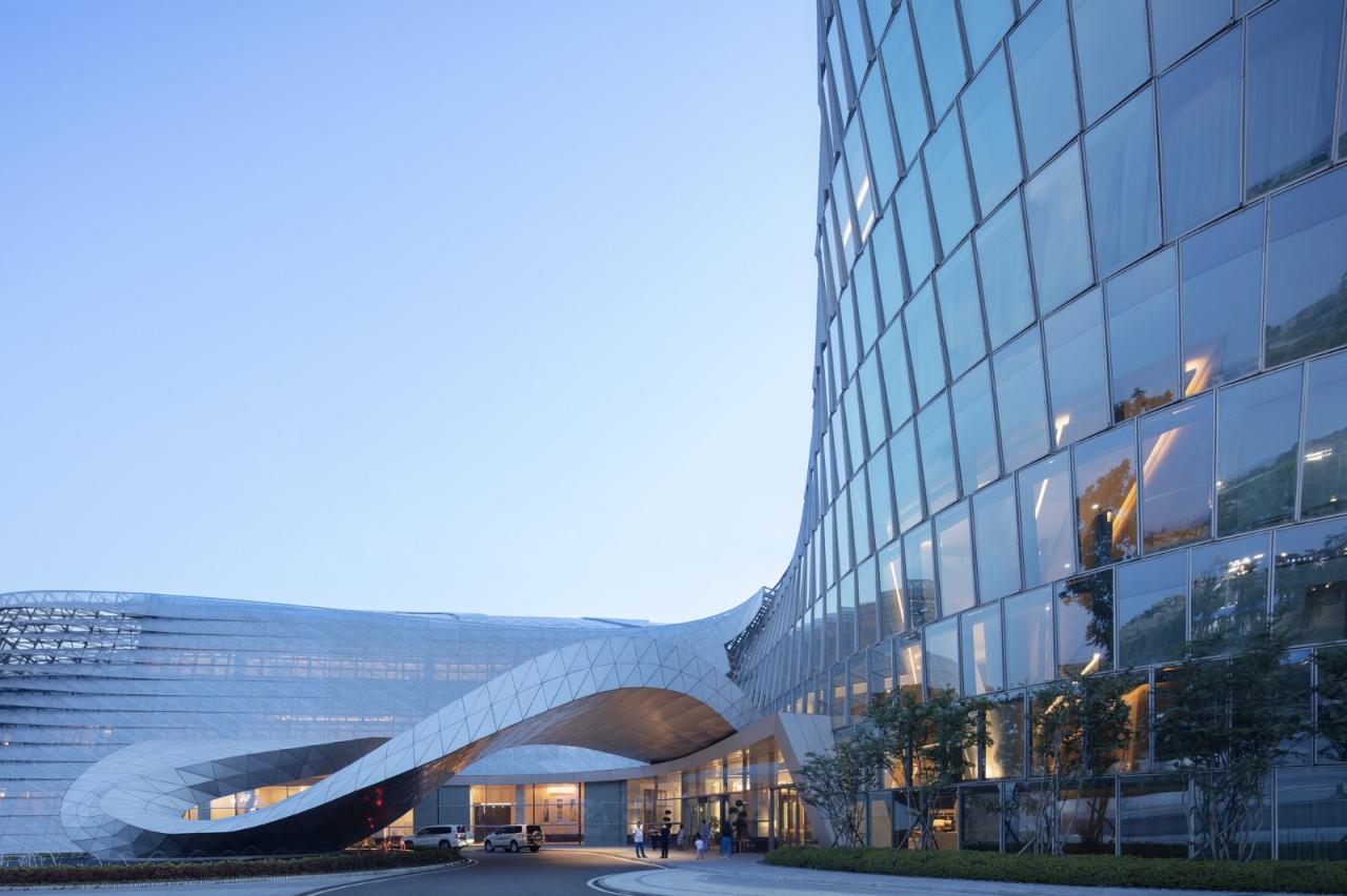 BIM建筑|长沙大王山朗豪酒店 / 蓝天组