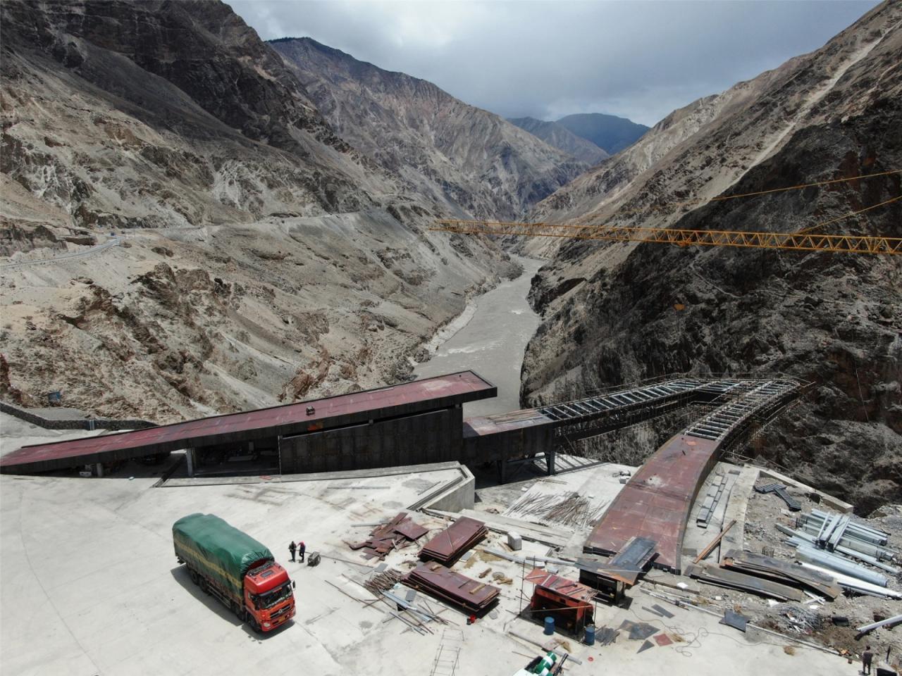 BIM建筑|高寒高海拔地区的当代建筑实践 / 小隐建筑