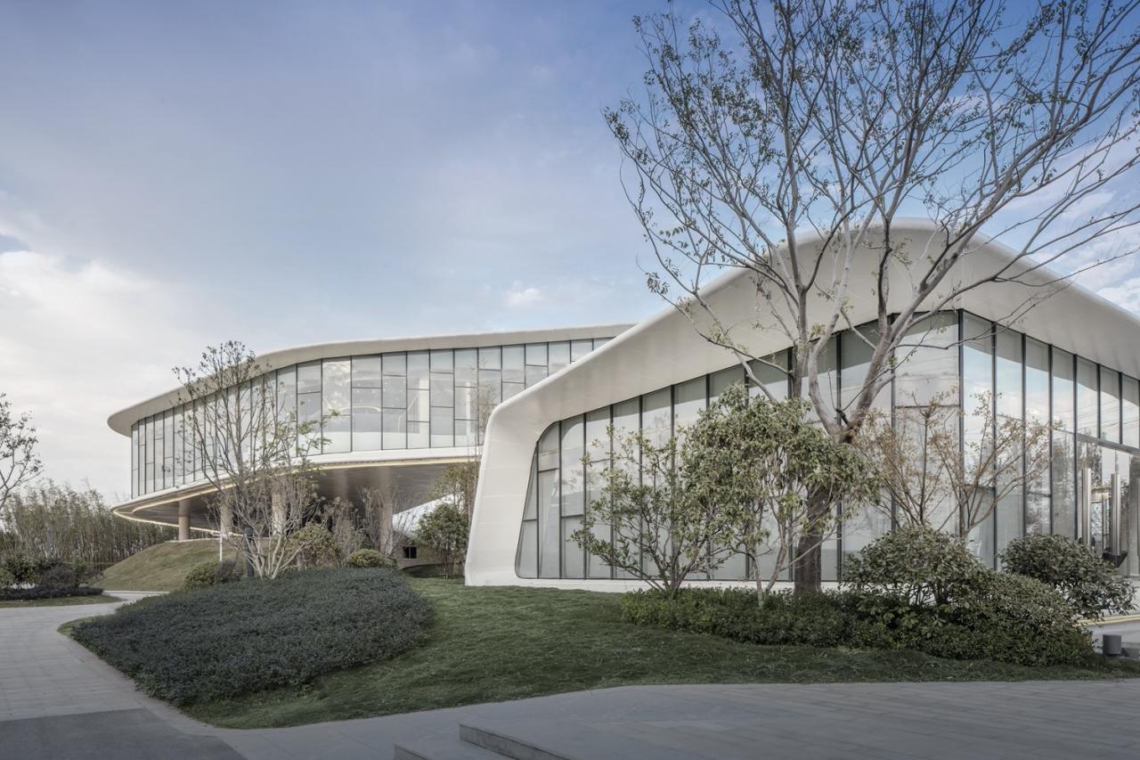 BIM建筑|反重力生长的有机体—洪湖·新滩展示中心 / UA尤安设计