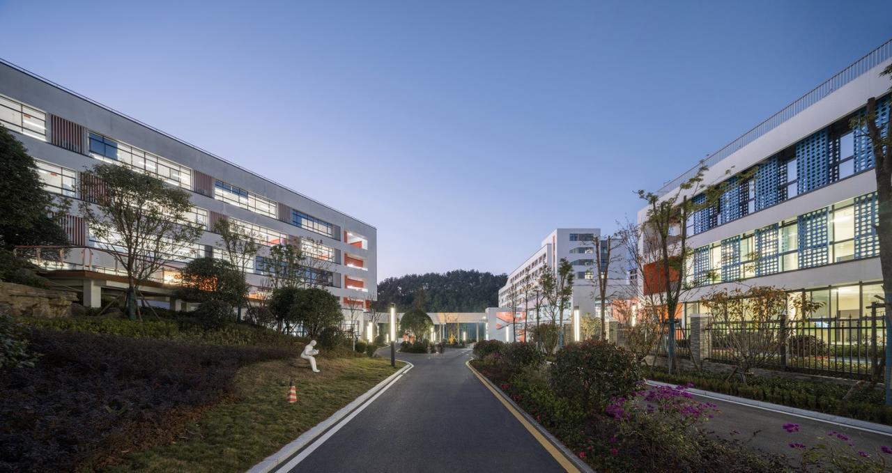 BIM建筑|吉首中驰·湘郡礼德学校（一期）/ 象外营造工作室