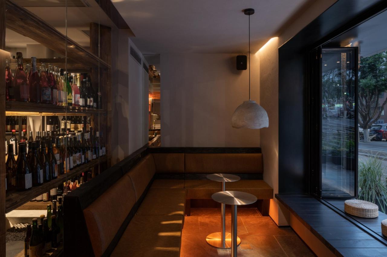 BIM建筑|Wine Nuts酒疯子餐酒吧 / 未韬建筑