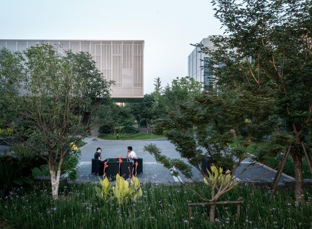 BIM建筑|杭州恩宝办公园区：秩序与自由 / gad