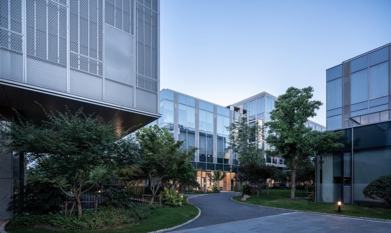 BIM建筑|杭州恩宝办公园区：秩序与自由 / gad