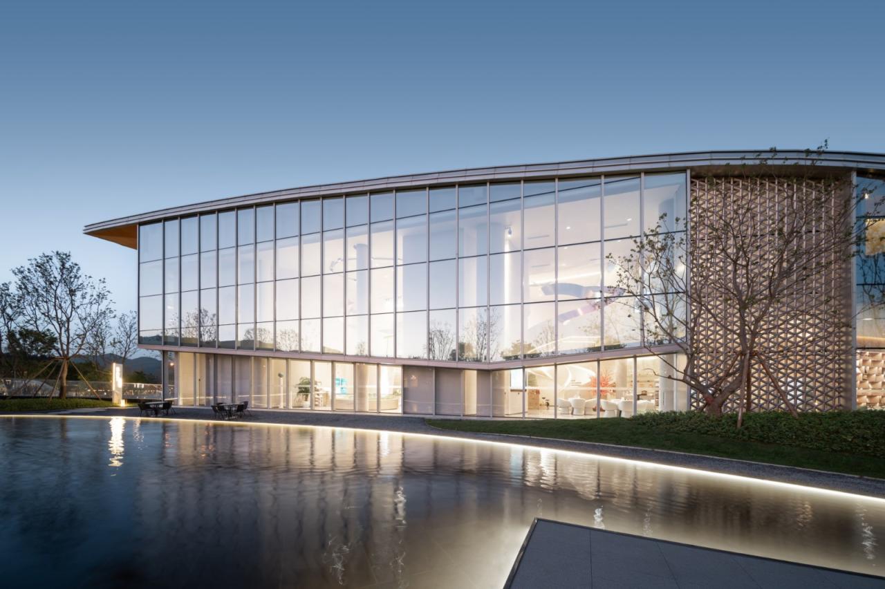 BIM建筑|丝带萦绕于山林间的遐想-昆明华侨城 ▪ 滇中乐活城社区中心 / 成执设计