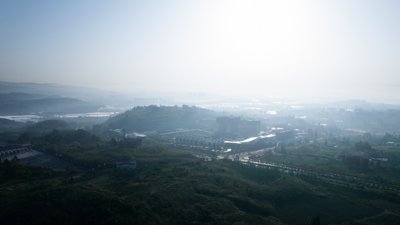 BIM建筑|丝带萦绕于山林间的遐想-昆明华侨城 ▪ 滇中乐活城社区中心 / 成执设计