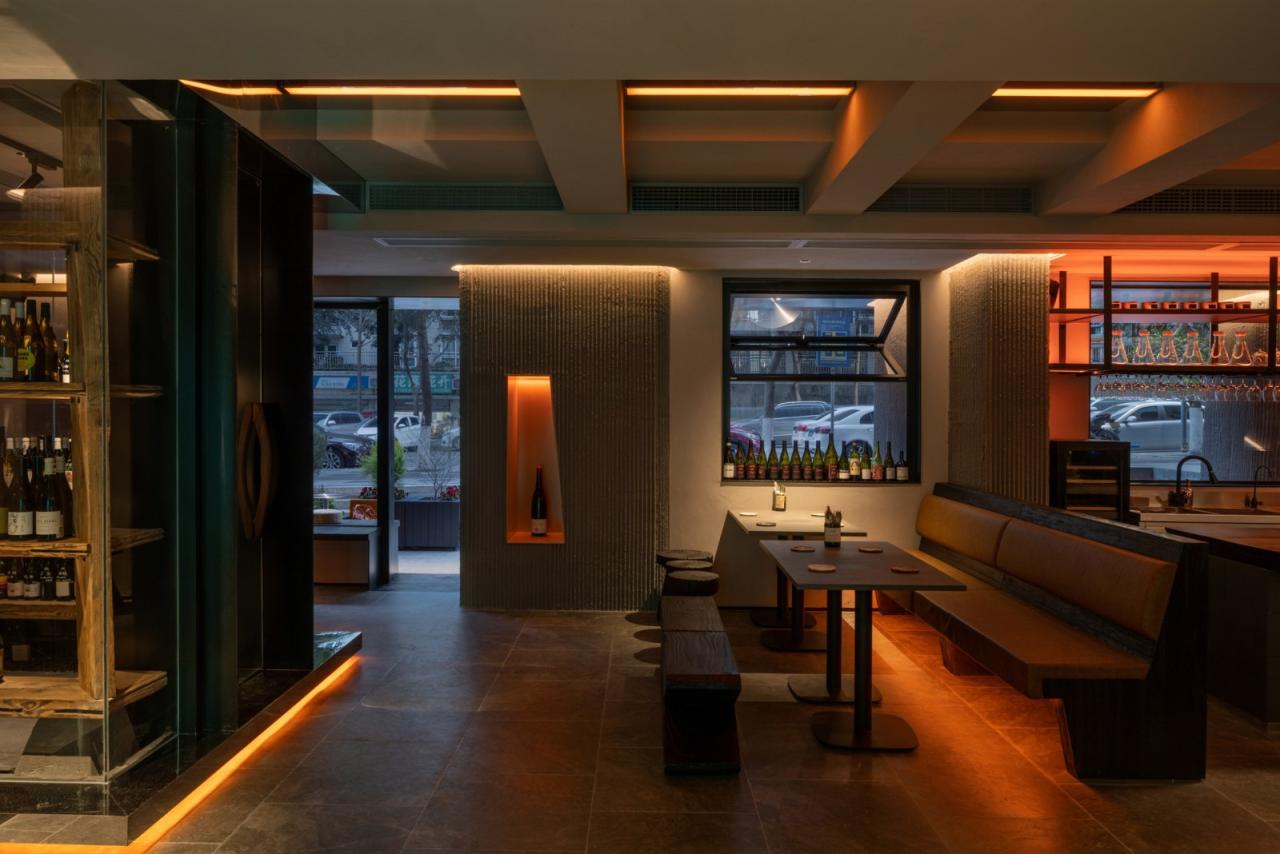 BIM建筑|Wine Nuts酒疯子餐酒吧 / 未韬建筑