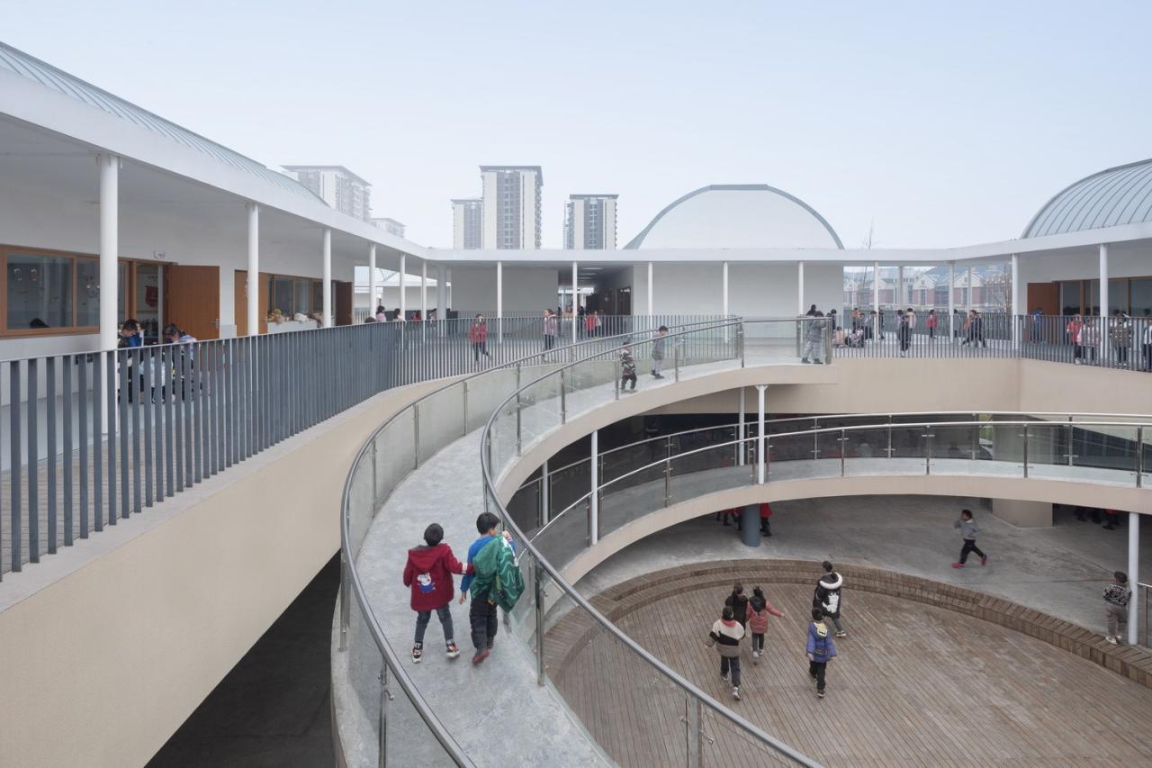 BIM建筑|平行与光的学校——青衣江路小学校 / 迹·建筑事务所（TAO）