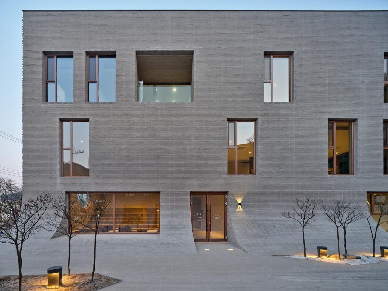 BIM建筑|流水墙体，泰瑞咖啡馆 / NAMELESS Architecture