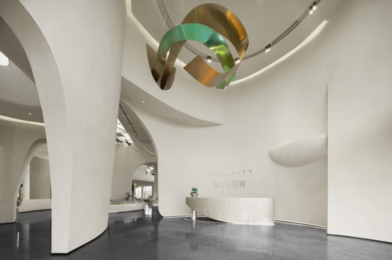 BIM建筑|丝带萦绕于山林间的遐想-昆明华侨城 ▪ 滇中乐活城社区中心 / 成执设计