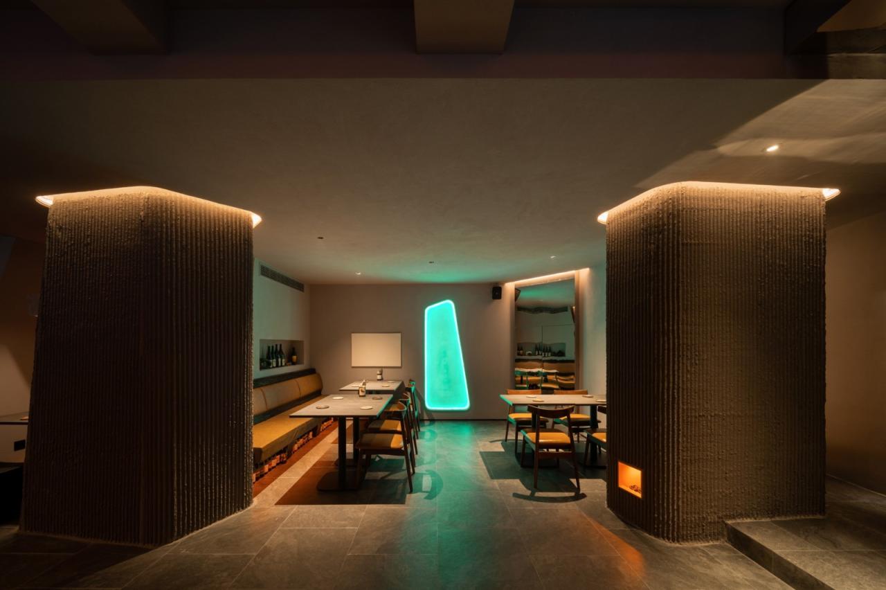 BIM建筑|Wine Nuts酒疯子餐酒吧 / 未韬建筑