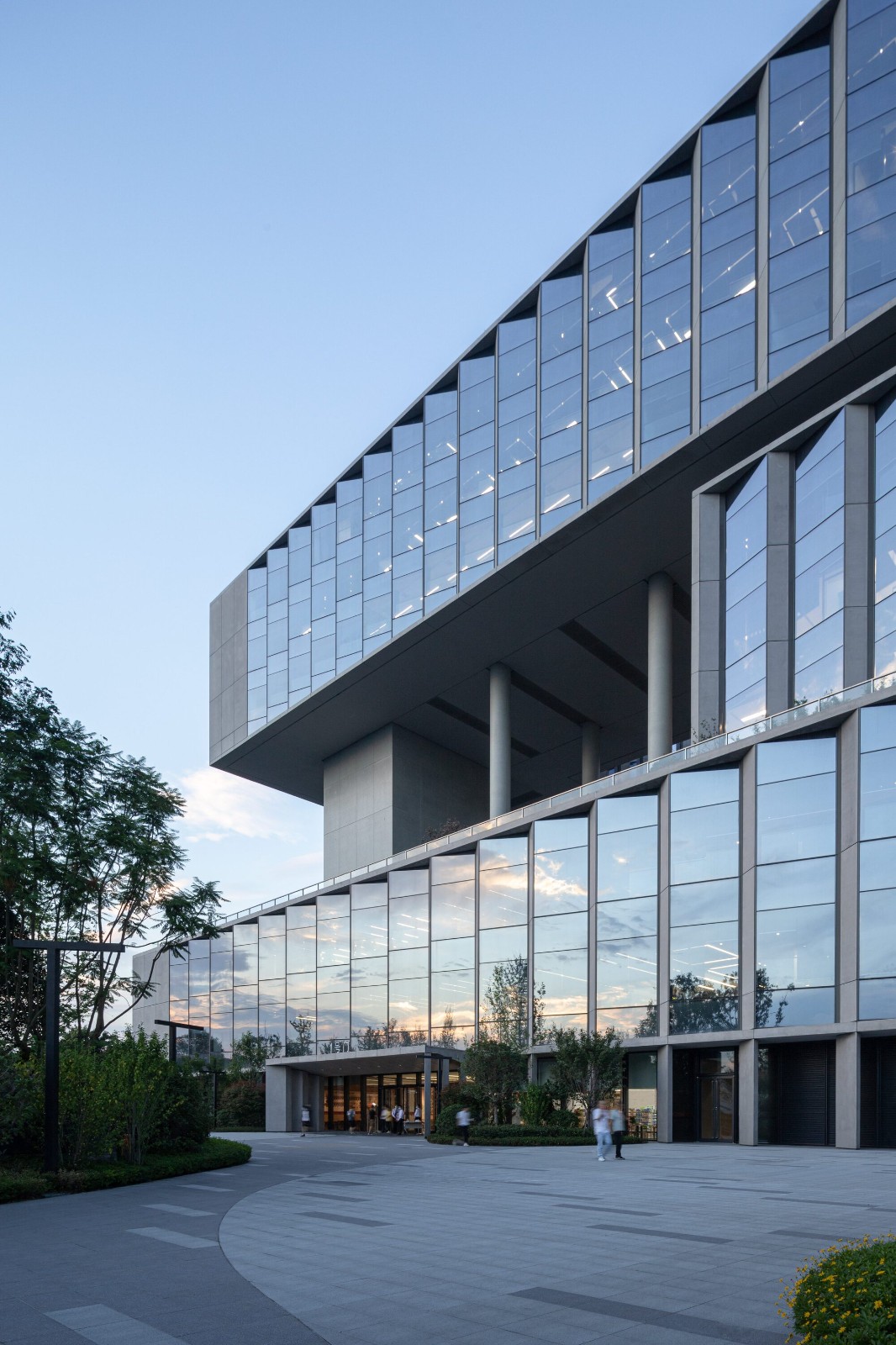 BIM建筑|京东集团西南总部大厦 / gmp Architects