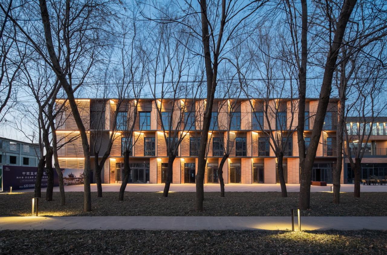 BIM建筑|废弃厂房改造康养配套 / 栖城设计