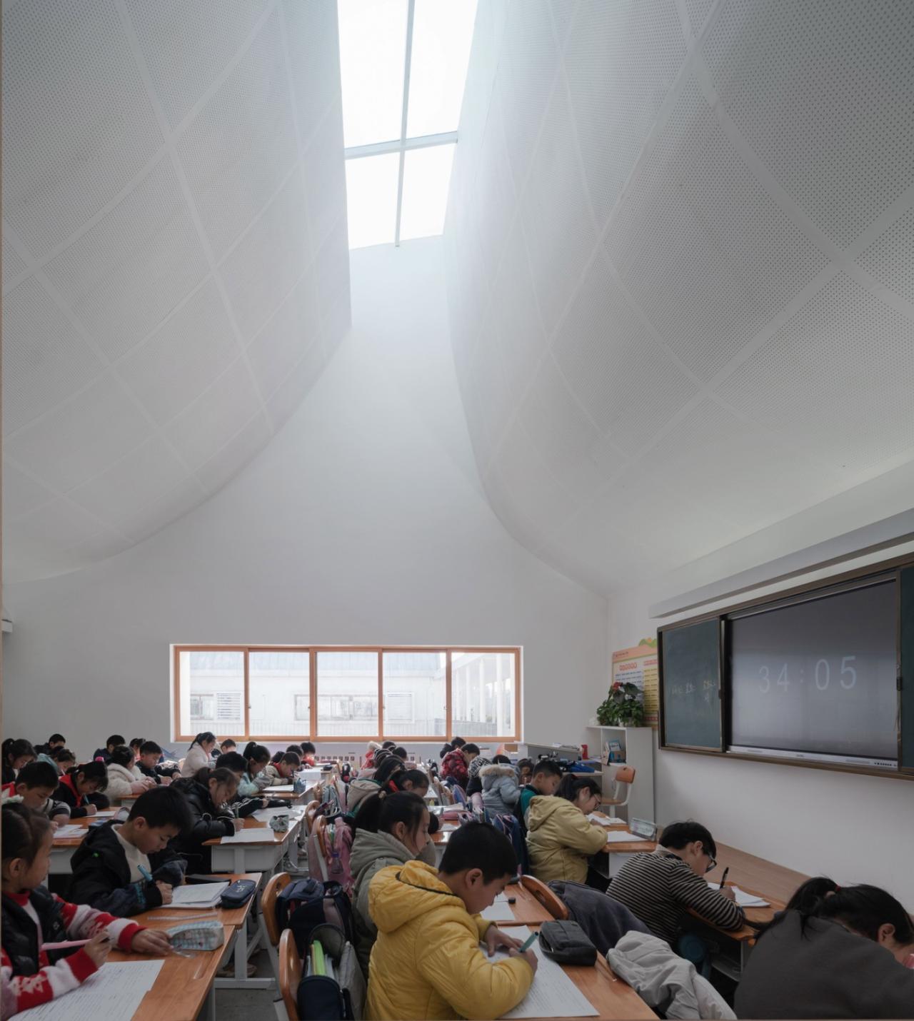 BIM建筑|平行与光的学校——青衣江路小学校 / 迹·建筑事务所（TAO）