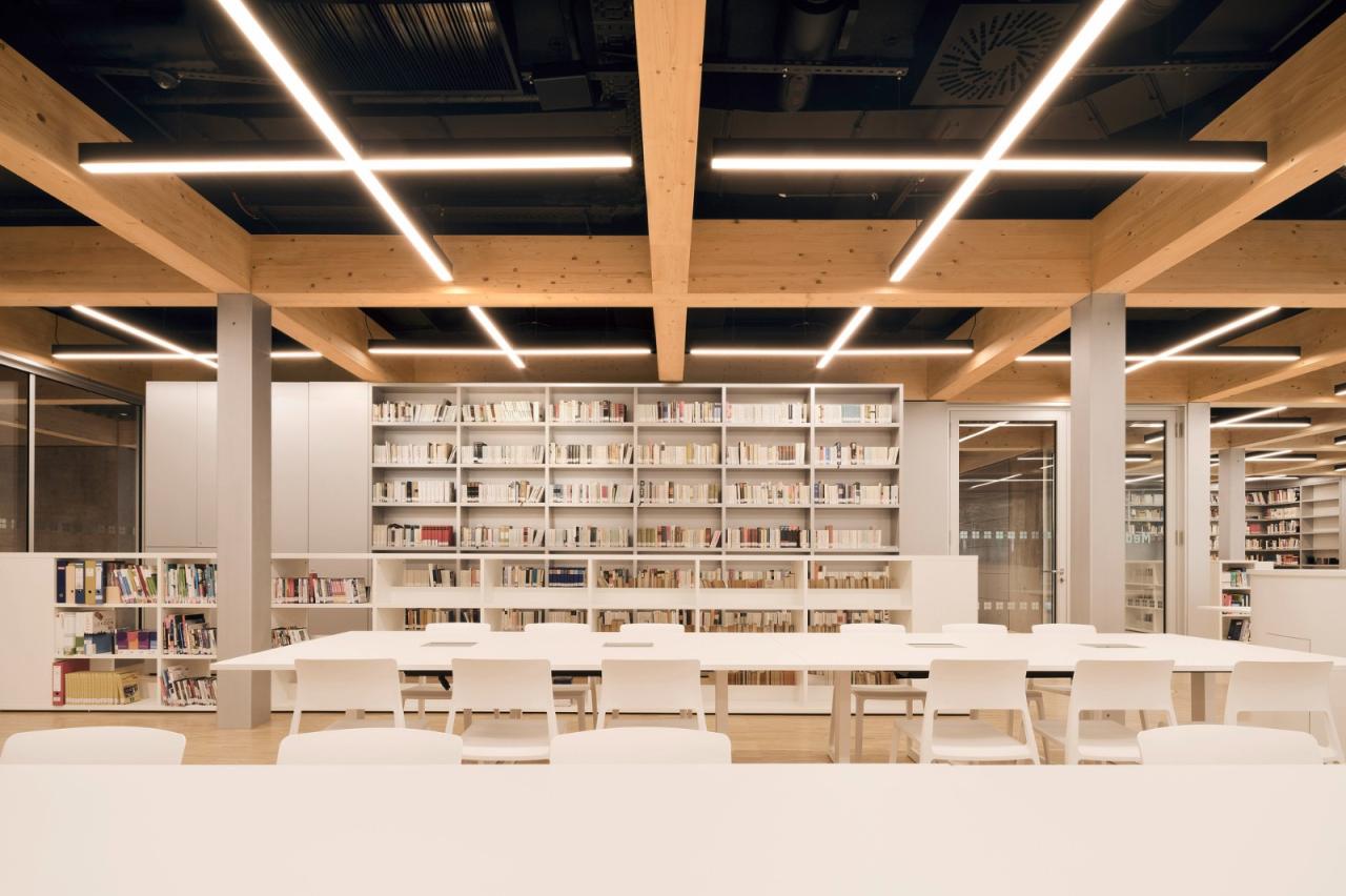 BIM建筑|旋转45度，校园食堂与媒体中心 / wulf architekten