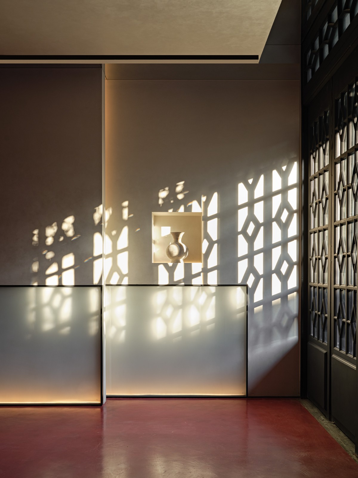 BIM建筑|历史建筑中的火锅“博物馆”：杭州GUD火锅餐厅旗舰店 / 八荒设计