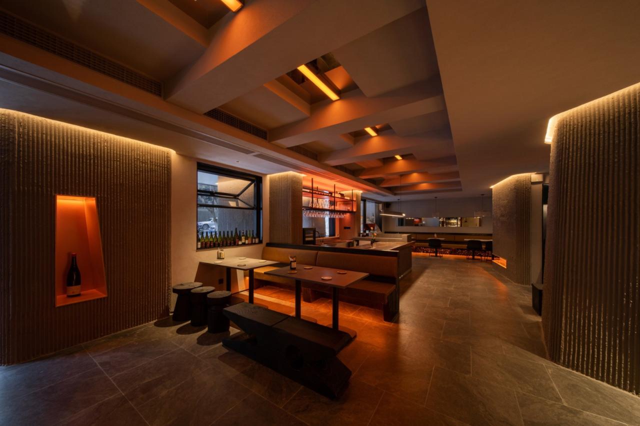 BIM建筑|Wine Nuts酒疯子餐酒吧 / 未韬建筑