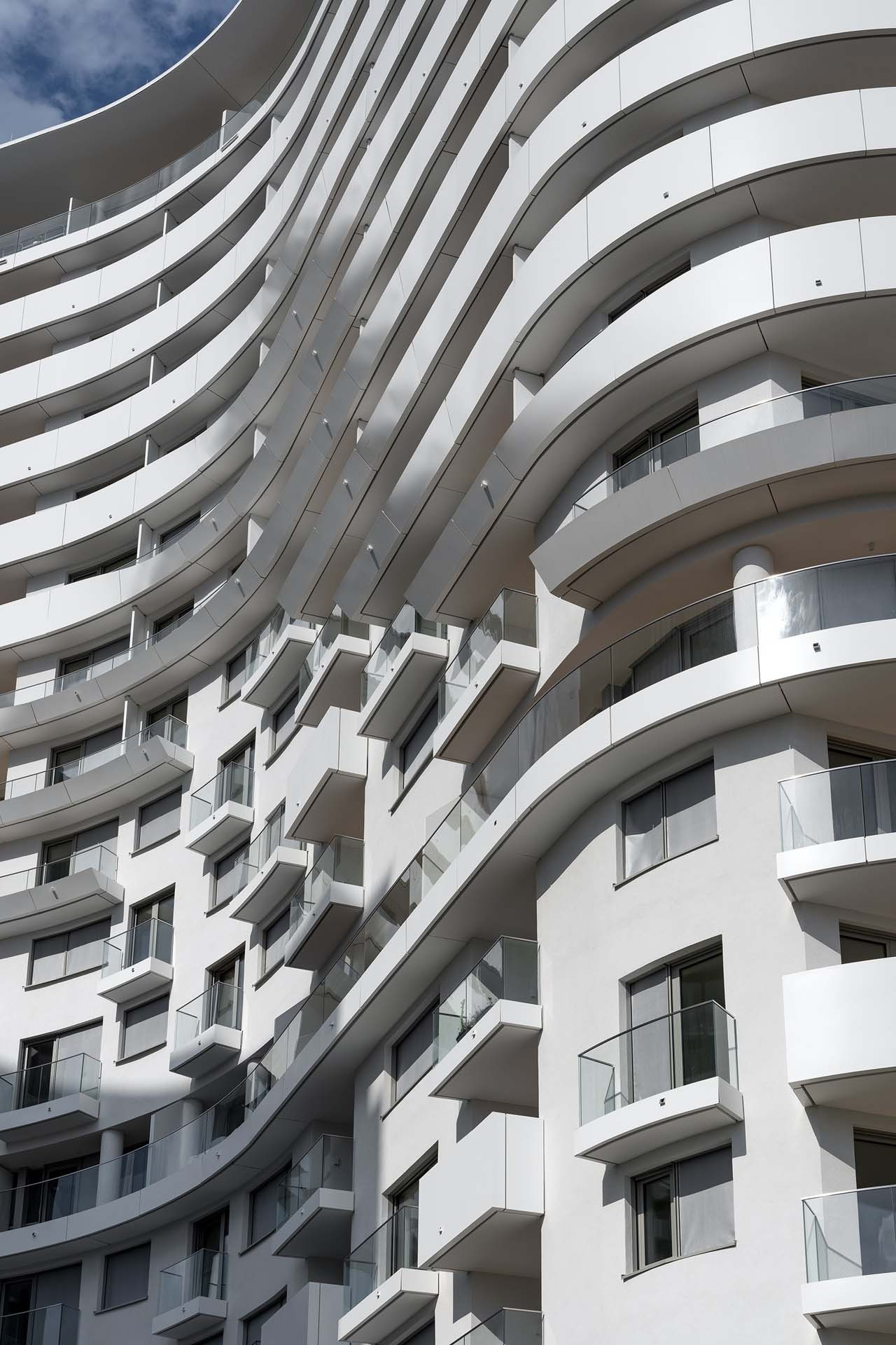 BIM建筑|贝尔维尤塔 / 蓝天组