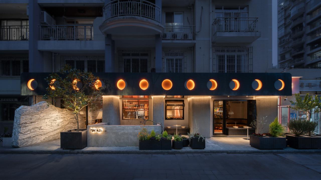 BIM建筑|Wine Nuts酒疯子餐酒吧 / 未韬建筑