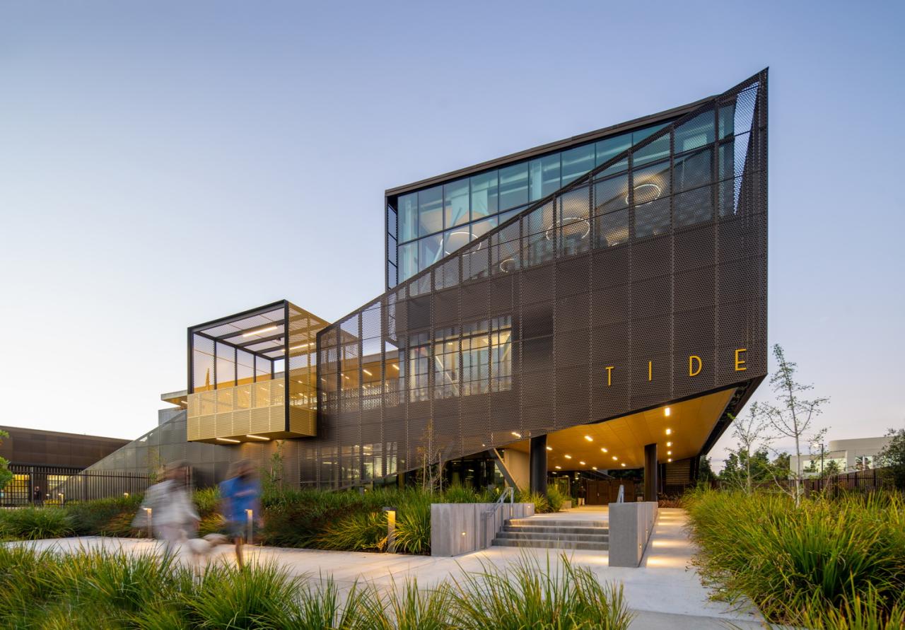 BIM建筑|TIDE 学院 / LPA
