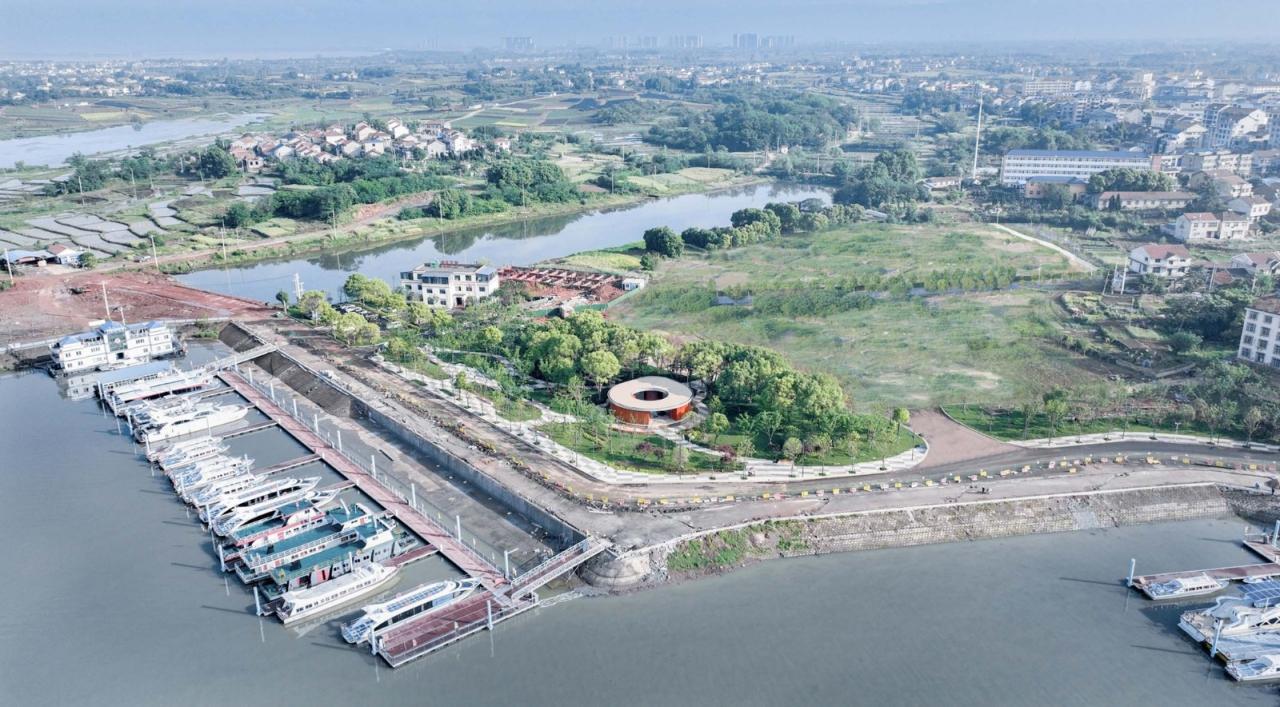 BIM建筑|梁子湖长岭渡口景观公厕 / 原榀建筑