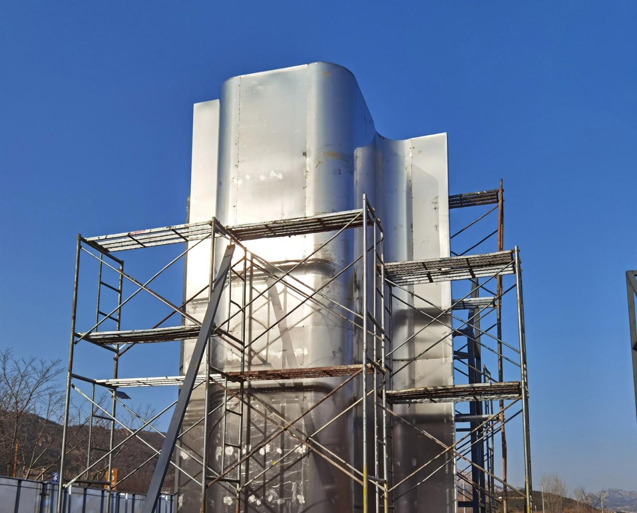 BIM建筑|阿朵小镇公共卫生间 / 栖城设计