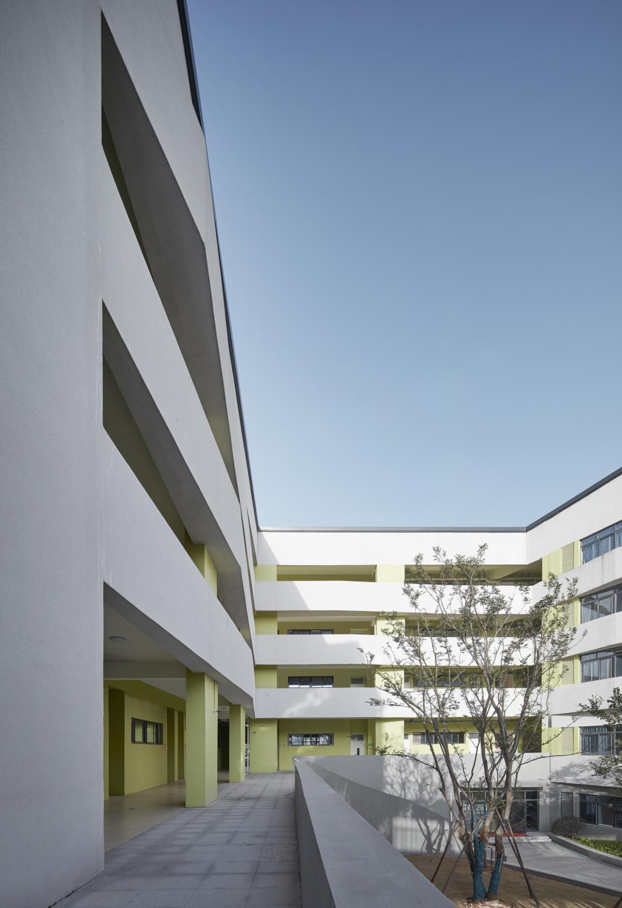 BIM建筑|“时间的容器”——郑州爱华国际学校 / UA尤安设计